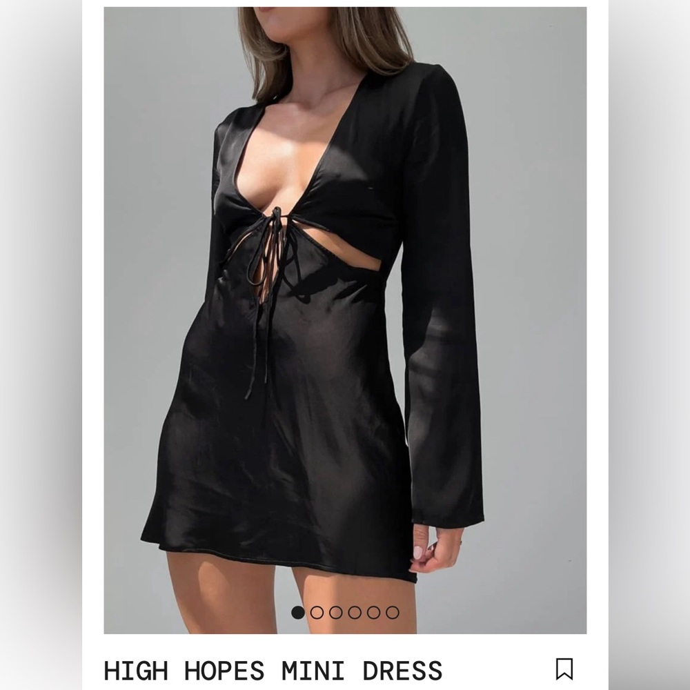 Rumored.Xs/Model Measurements: Height 5'4", Bust 32, Waist 24, Hips 35